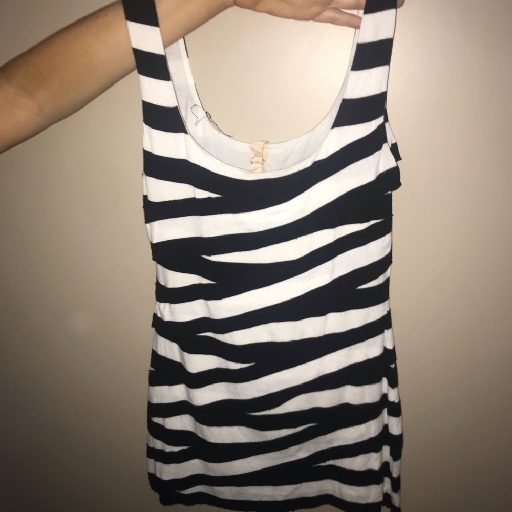 Bailey 44 black and white tank